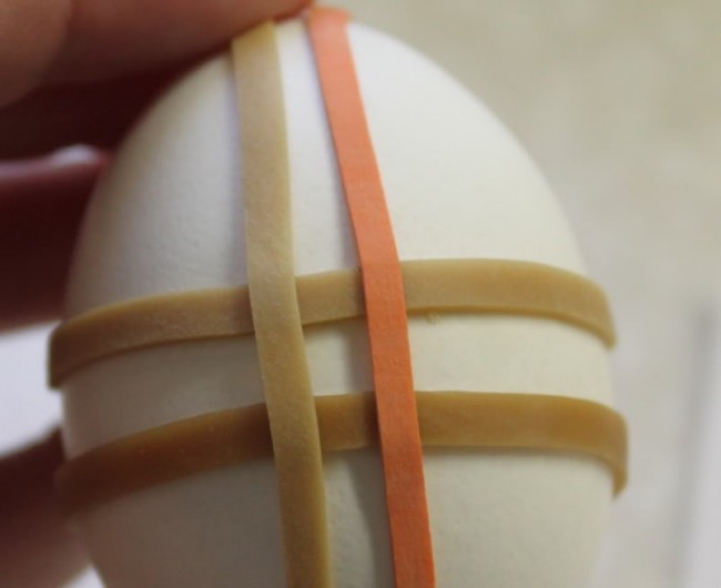 rubber-band-easter-eggs