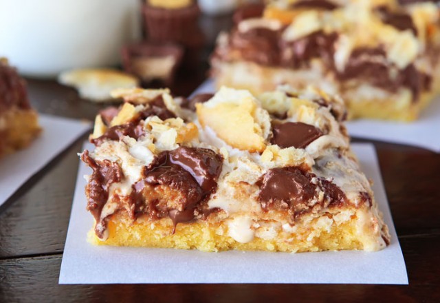 gooey-ritz-peanut-butter-cup-smores-cake-bars-13