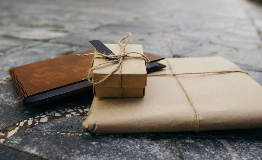 Packing kraft, a gift book, a gift box, Linen twine, book of wood, handmade